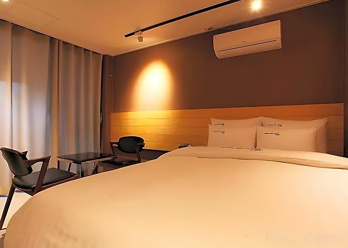 Motel Gangnam Blanc 3*